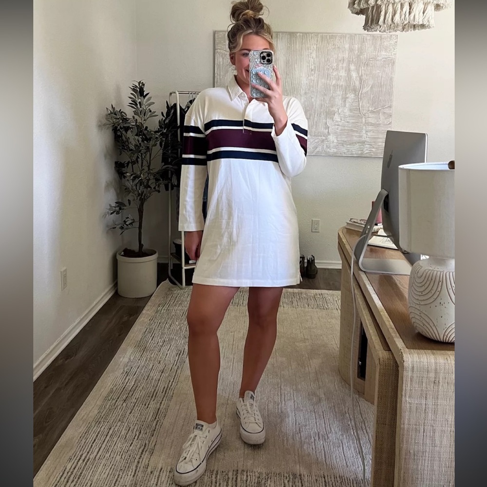 Abercrombie & Fitch White, Blue and Maroon Long Sleeve Dress